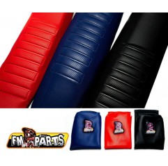 FM-PARTS NOWOŚĆ POKROWIEC/POSZYCIE SIEDZENIA ASS GUARDIAN HUSQVARNA TE/FE `20-21 KOLOR CZARNY